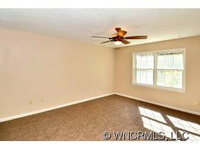 10 Two Oaks Drive - Photo 8