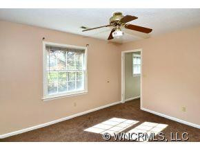 10 Two Oaks Drive - Photo 10