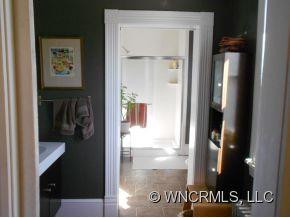 138 South French Broad Avenue - Photo 14
