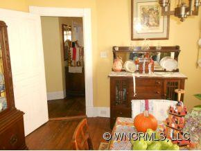 138 South French Broad Avenue - Photo 17