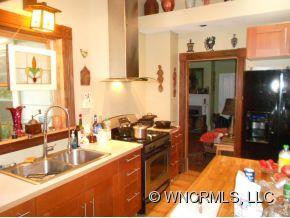 138 South French Broad Avenue - Photo 8