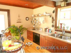 138 South French Broad Avenue - Photo 9
