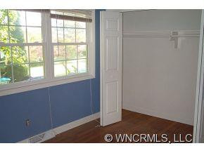 107 Castlerock Dr - Photo 6