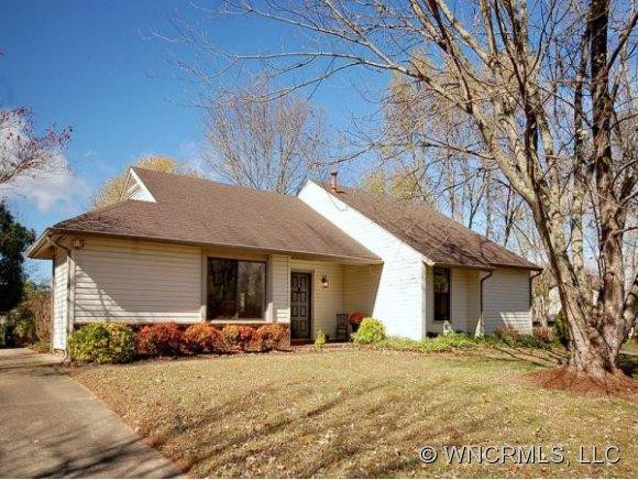 53 LYNWOOD CIRCLE