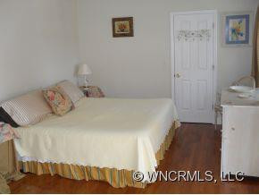 24 Greenbriar Road - Photo 3