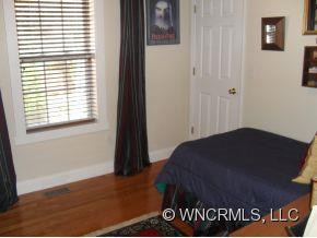 24 Greenbriar Road - Photo 5