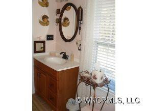 24 Greenbriar Road - Photo 7