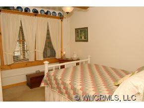 672 Rockcliffe Lane - Photo 12