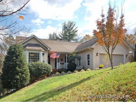 14 TIFFANY LANE