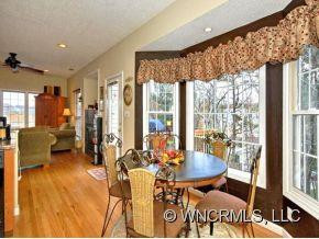 14 TIFFANY LANE - Photo 5
