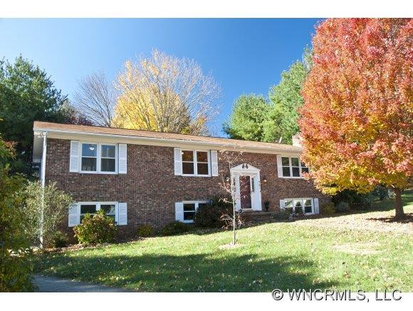 27 Campbell Circle
