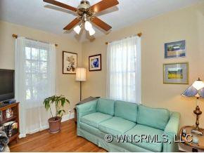 1619 Kensington Road - Photo 11
