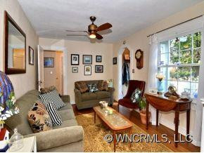1619 Kensington Road - Photo 3