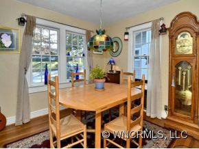 1619 Kensington Road - Photo 4