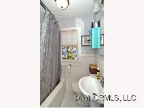 1619 Kensington Road - Photo 9