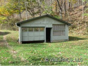 827 Green Creek Rd - Photo 16