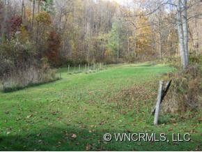 827 Green Creek Rd - Photo 3
