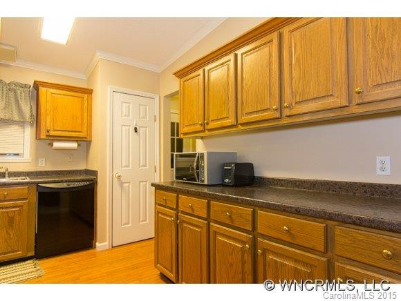 116 Hampton Drive - Photo 9