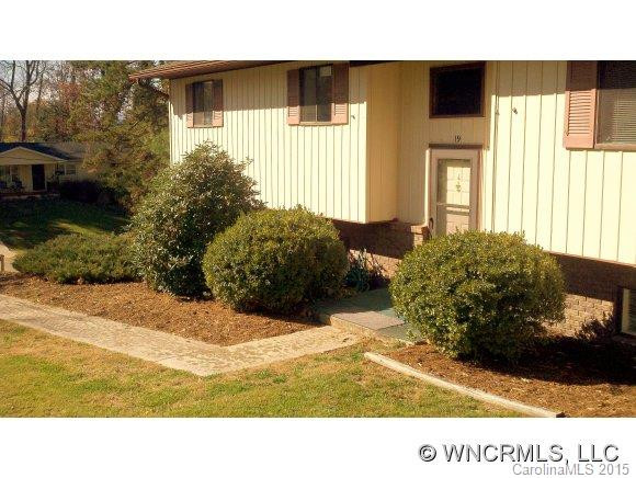 19 Village Court - Photo 2