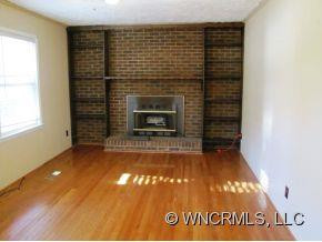 2325 Valencia - Photo 4