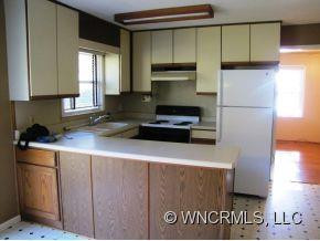 2325 Valencia - Photo 6