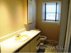 2325 Valencia - Photo 7