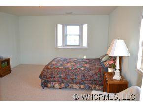 354 Walnut Drive - Photo 11