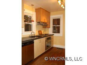 1011 Brooklyn Avenue - Photo 4