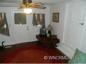 123 Lyman Lane - Photo 5