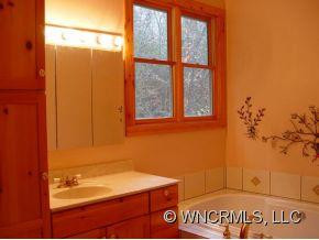 530 FAIRVIEW FOREST DRIVE - Photo 7