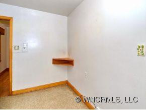 437 OLD HAW CREEK RD. - Photo 10