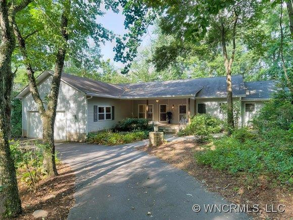 16 Woodlands Drive