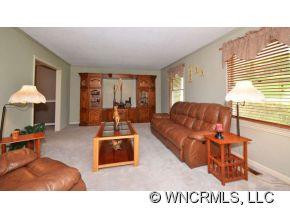 11 Gardenwood Dr - Photo 4