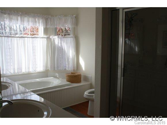 661 Crescent - Photo 14