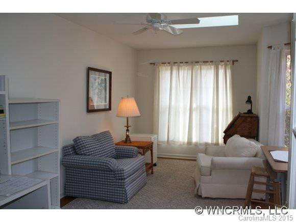 661 Crescent - Photo 9