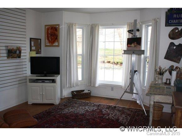 661 Crescent - Photo 10