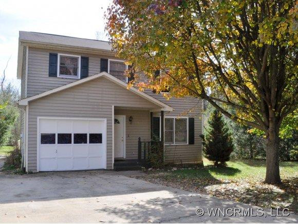 8 Williamsburg Place