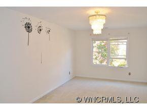 8 Williamsburg Place - Photo 14