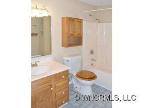 8 Williamsburg Place - Photo 15