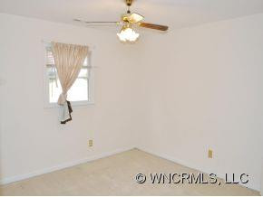 8 Williamsburg Place - Photo 17