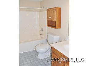 8 Williamsburg Place - Photo 18