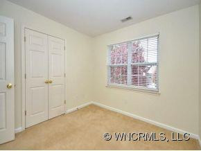 374 WILTSHIRE CIRCLE - Photo 7