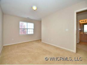 374 WILTSHIRE CIRCLE - Photo 8