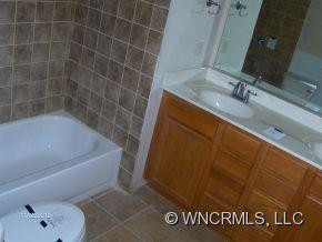 24 OAK CREST PLACE - Photo 5