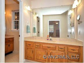 101 Larchmont - Photo 12