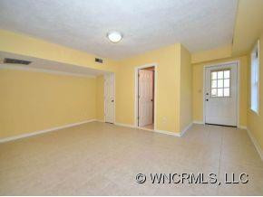 101 Larchmont - Photo 16