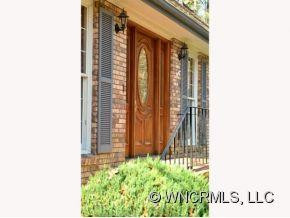 101 Larchmont - Photo 3