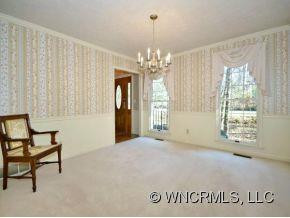 101 Larchmont - Photo 6