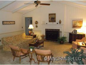 115 Kenwood Drive - Photo 2