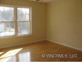 37 Aberdeen Drive - Photo 3